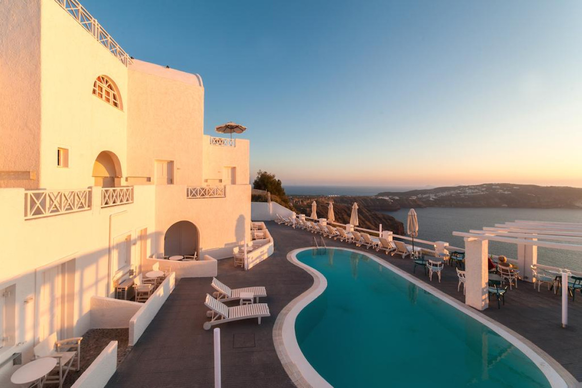 Artemis Suites Santorini