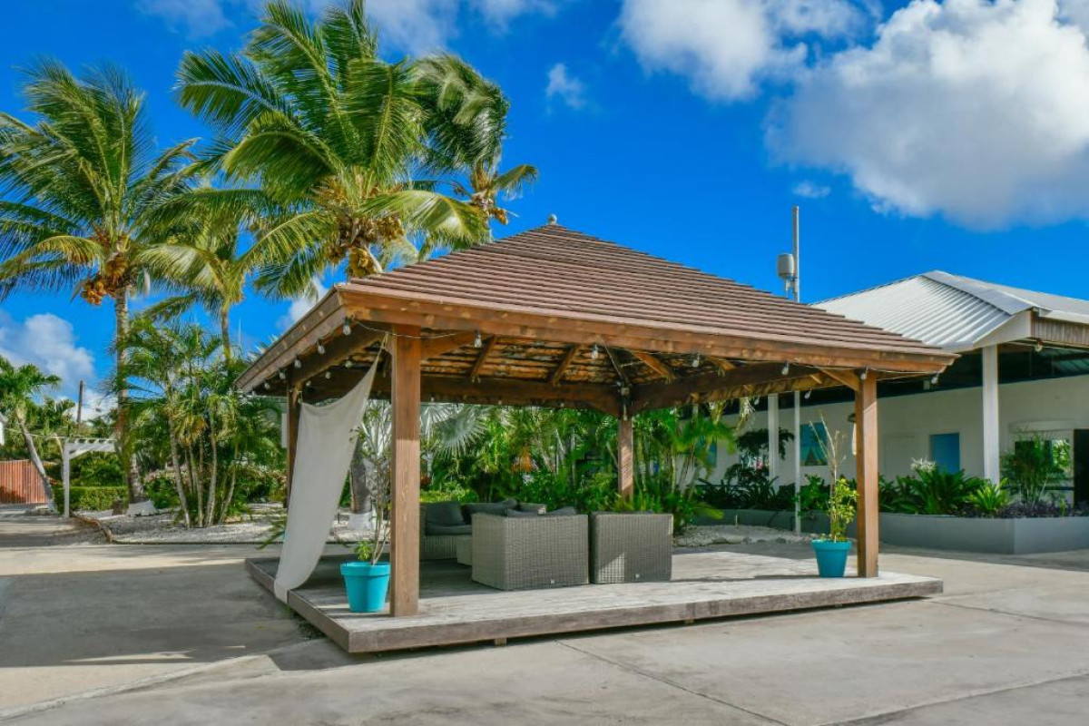 Aruba Blue Village Hotel and Apartments