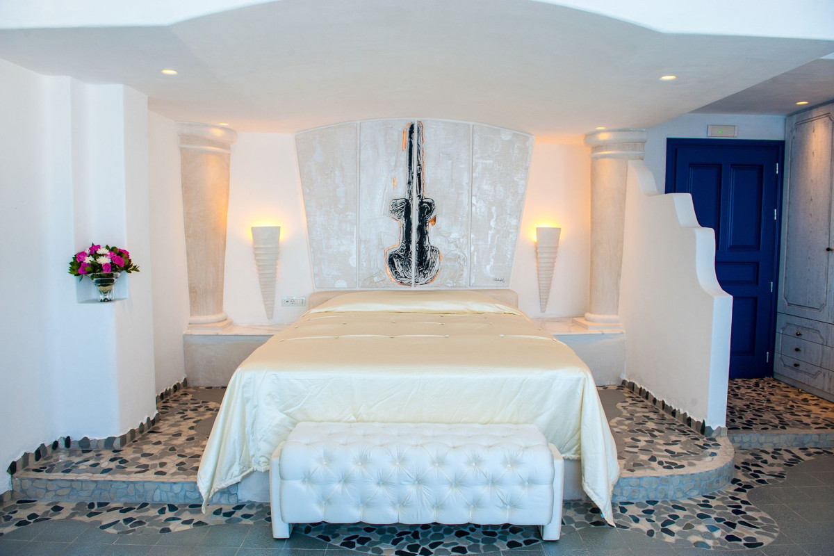 Astarte Suites Santorini
