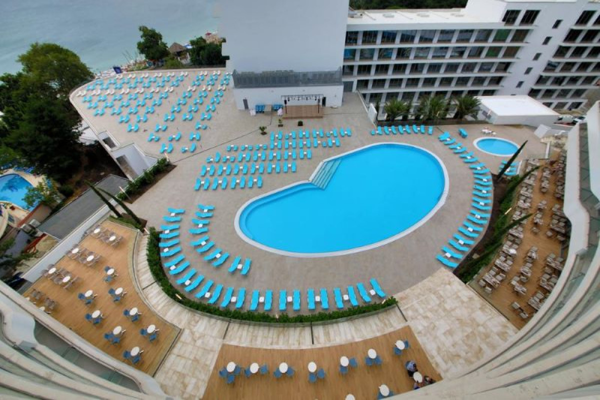 ASTORIA GOLDEN SANDS