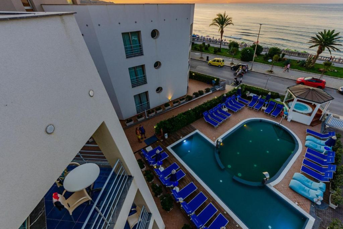 Astro Suite Hotel