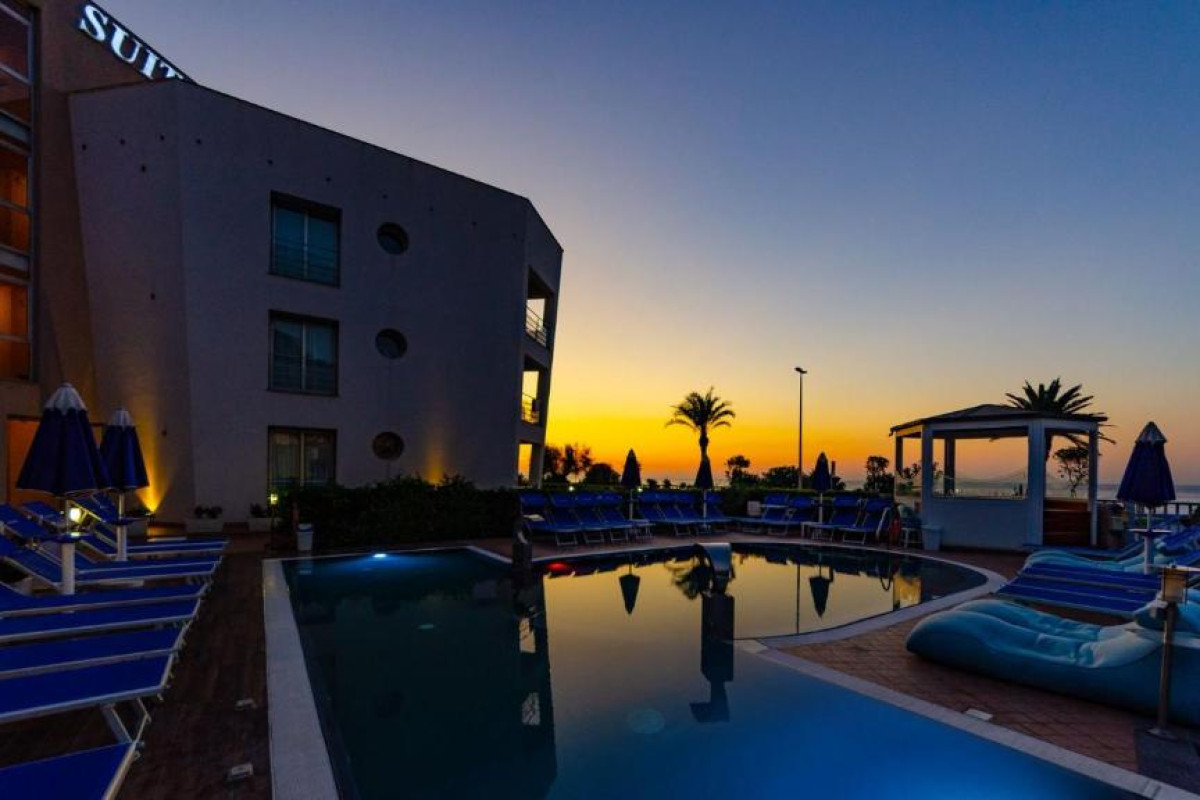 Astro Suite Hotel