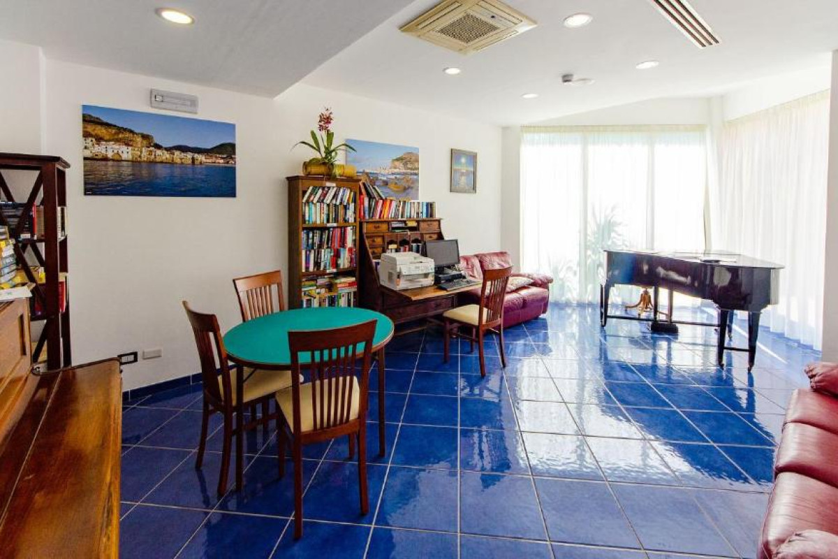 Astro Suite Hotel