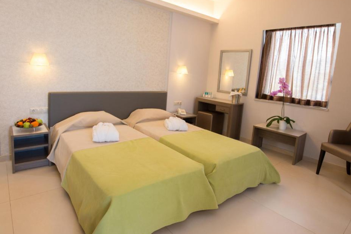 Astron Hotel