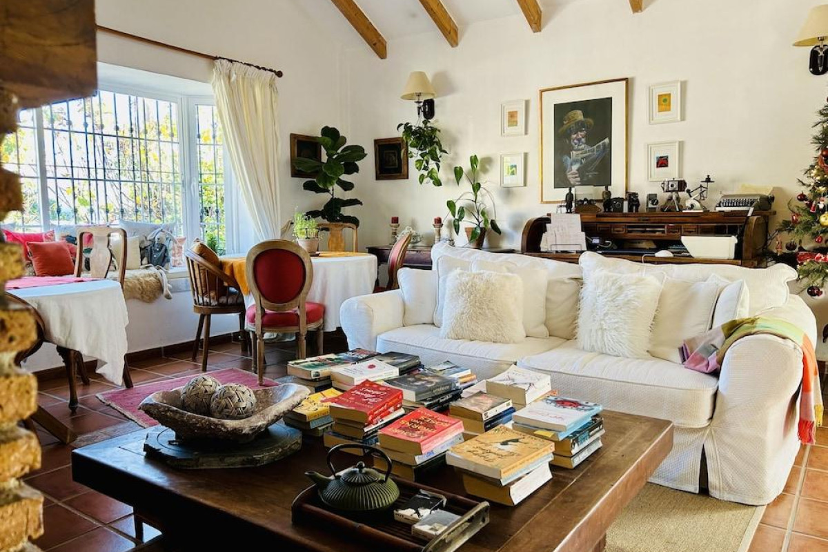 At Home Malaga Stay & Solo Travellers