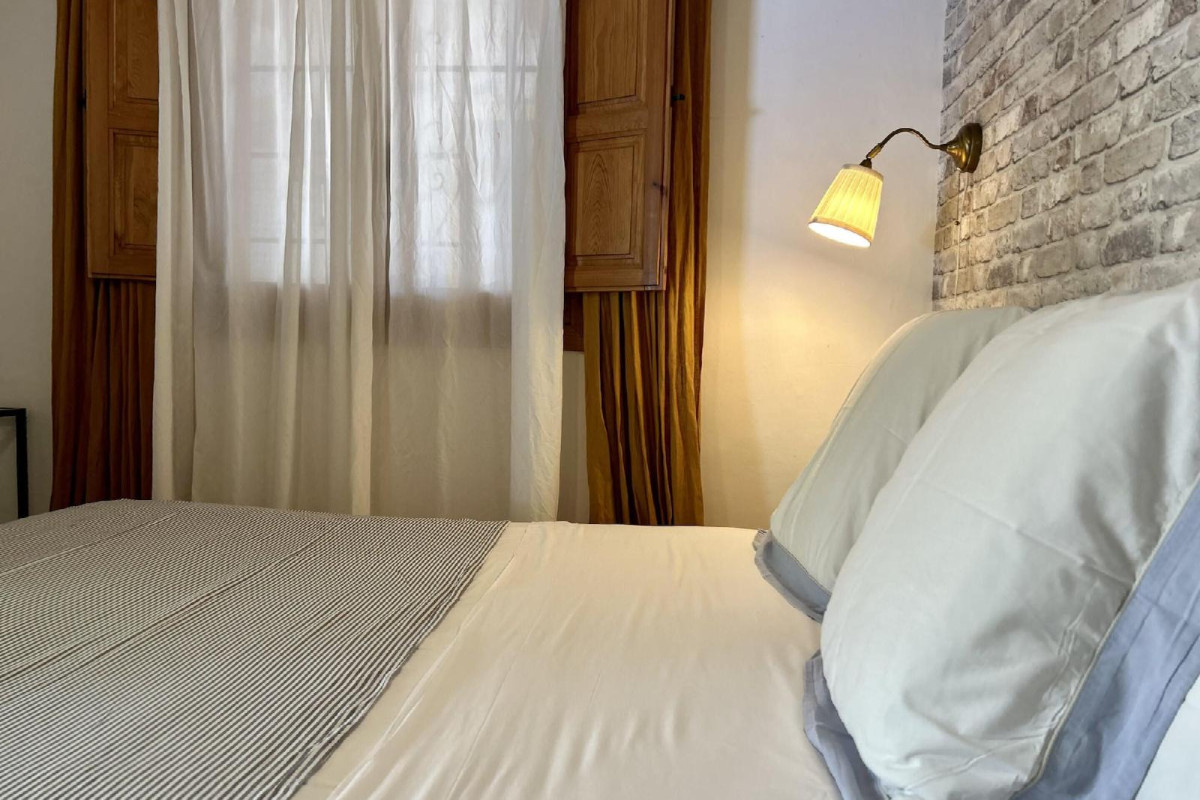 At Home Malaga Stay & Solo Travellers