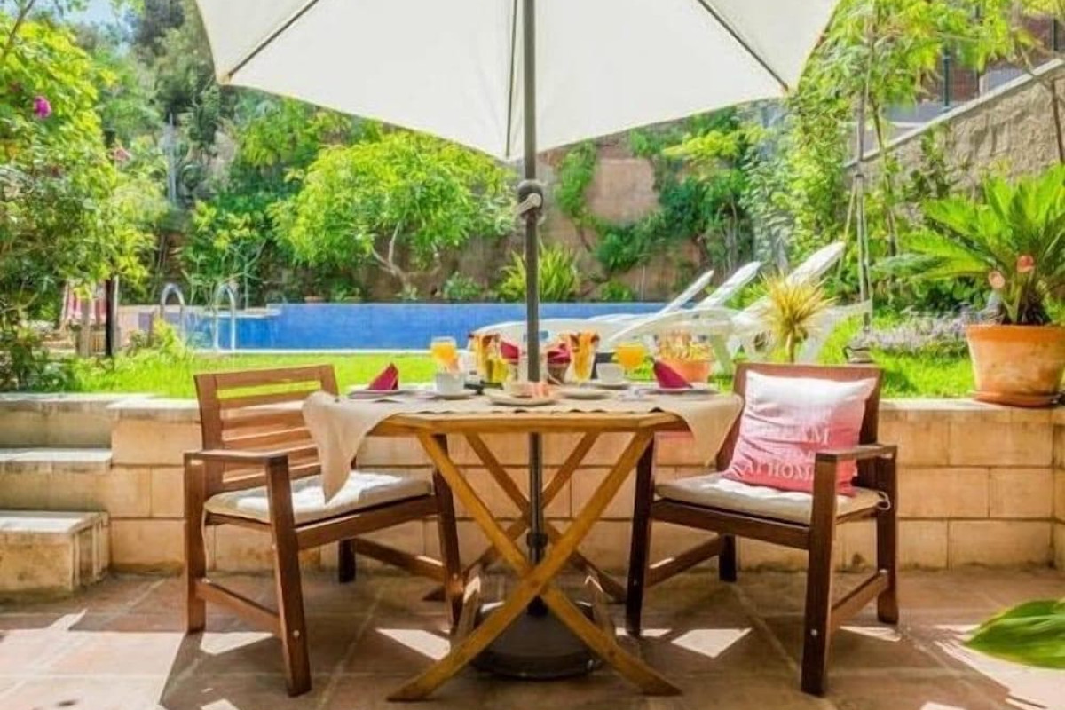 At Home Malaga Stay & Solo Travellers