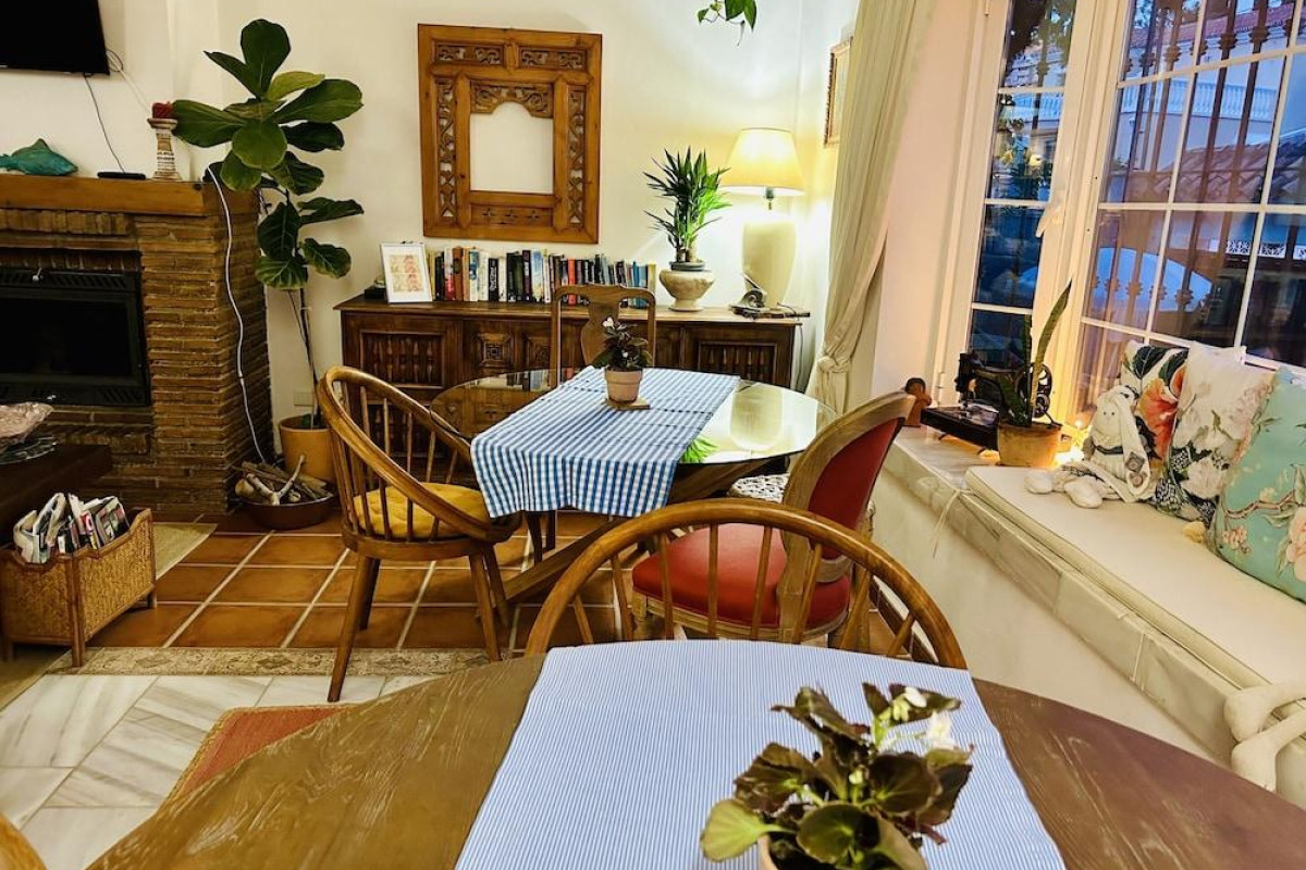 At Home Malaga Stay & Solo Travellers