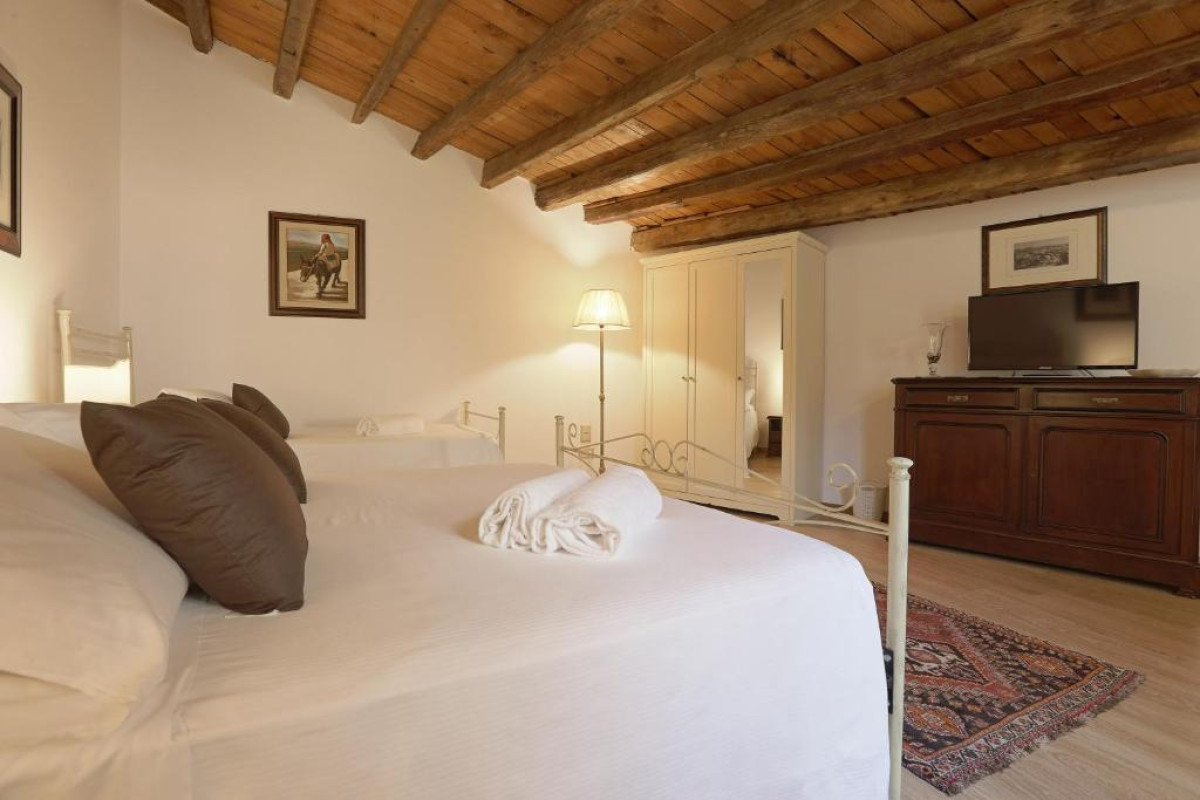 Atenea Luxury Suites