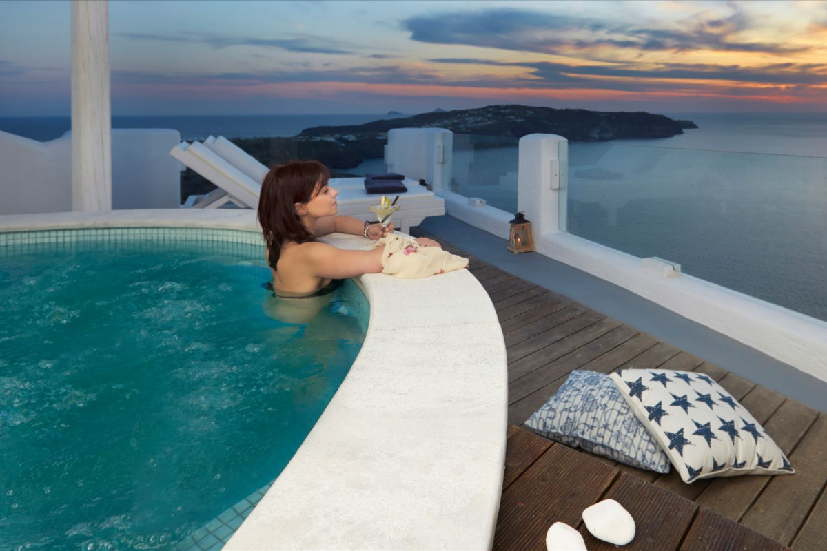 Athermi Suites Santorini