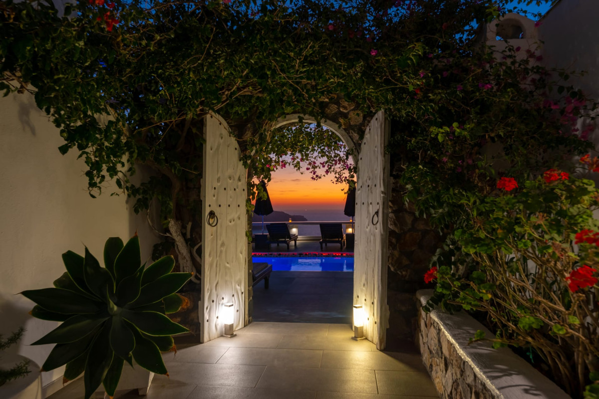 Athermi Suites Santorini