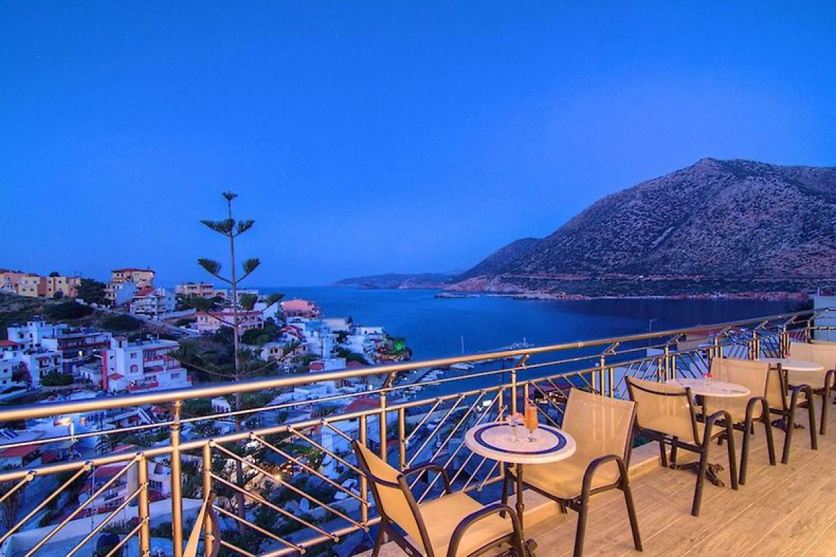 Athina Aparthotel