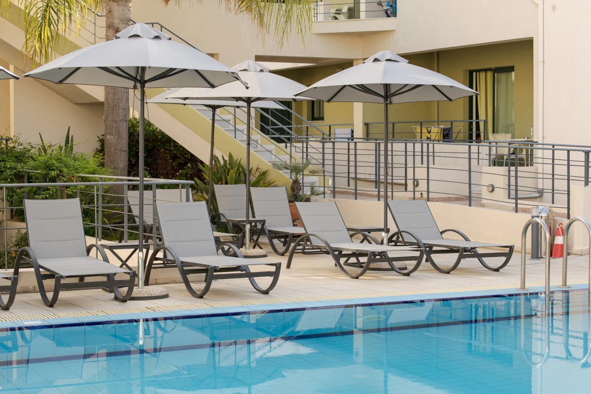 ATHINA BEACH HOTEL