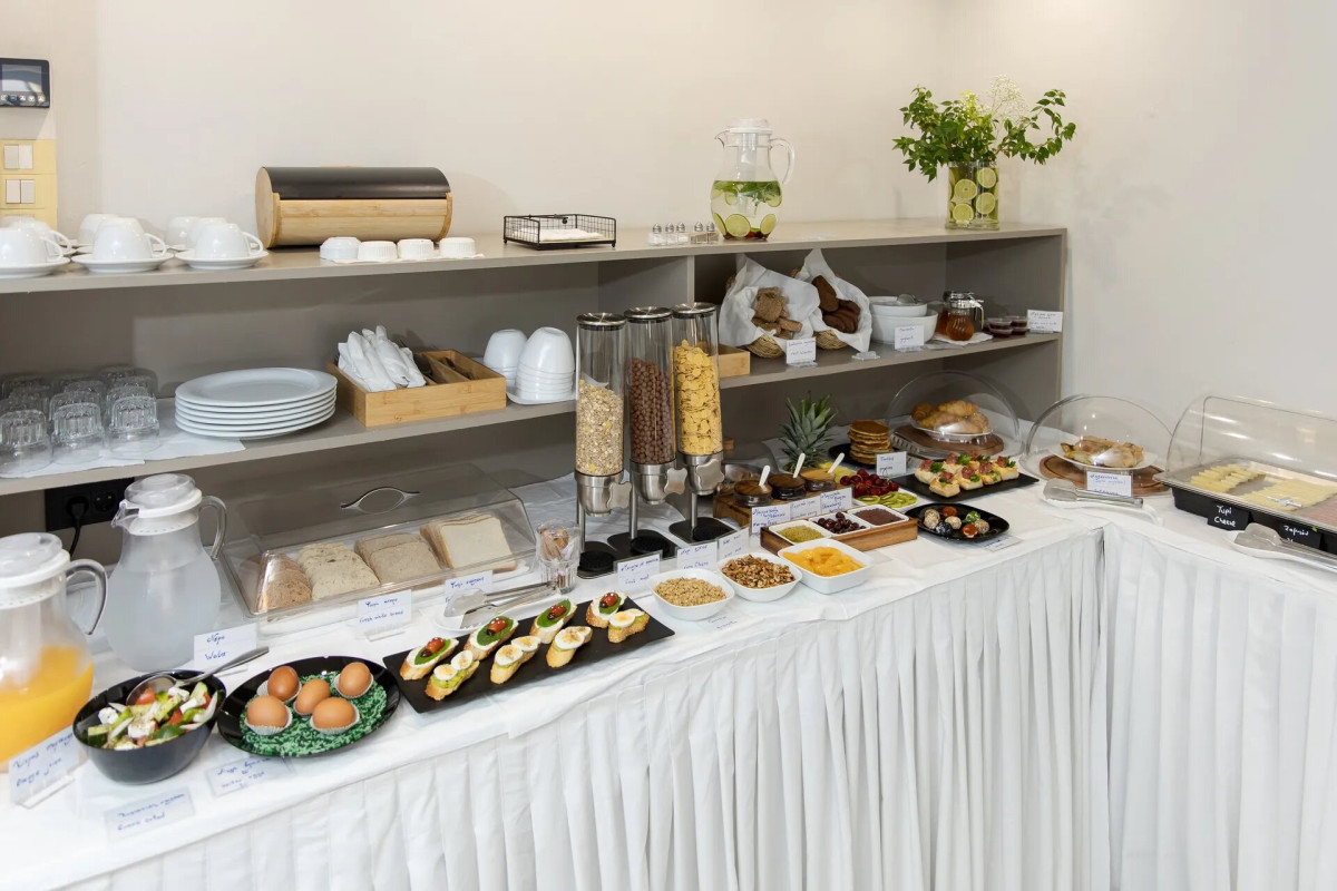 ATHINA BEACH HOTEL