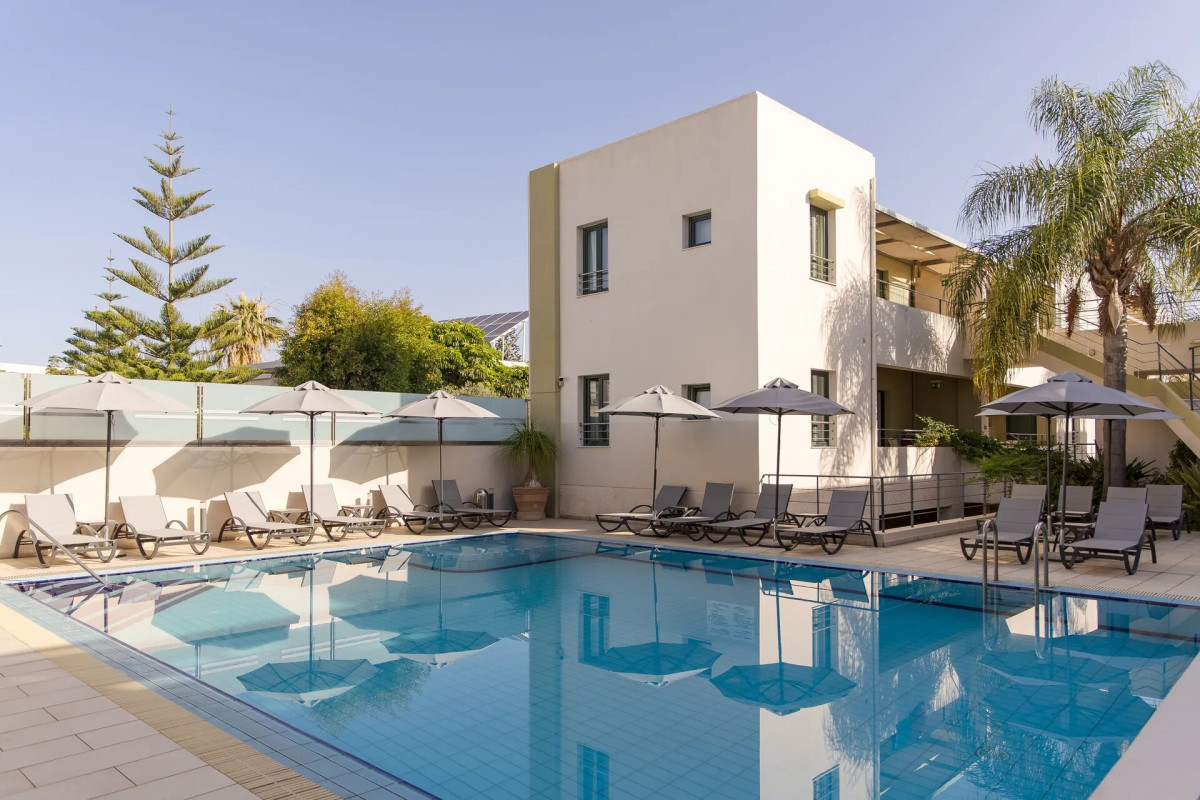 ATHINA BEACH HOTEL