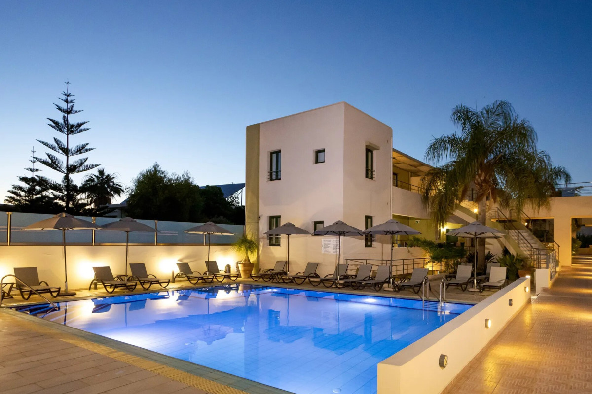 ATHINA BEACH HOTEL