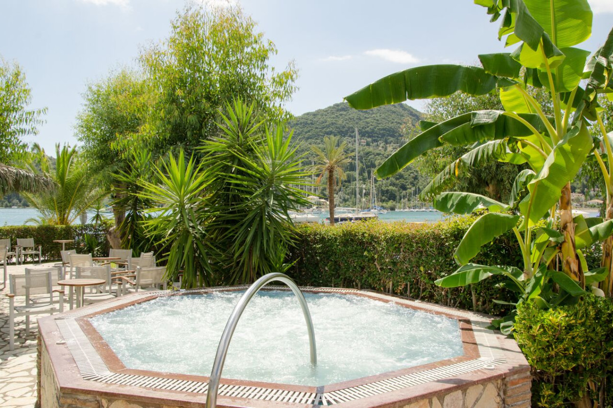 Athos Hotel