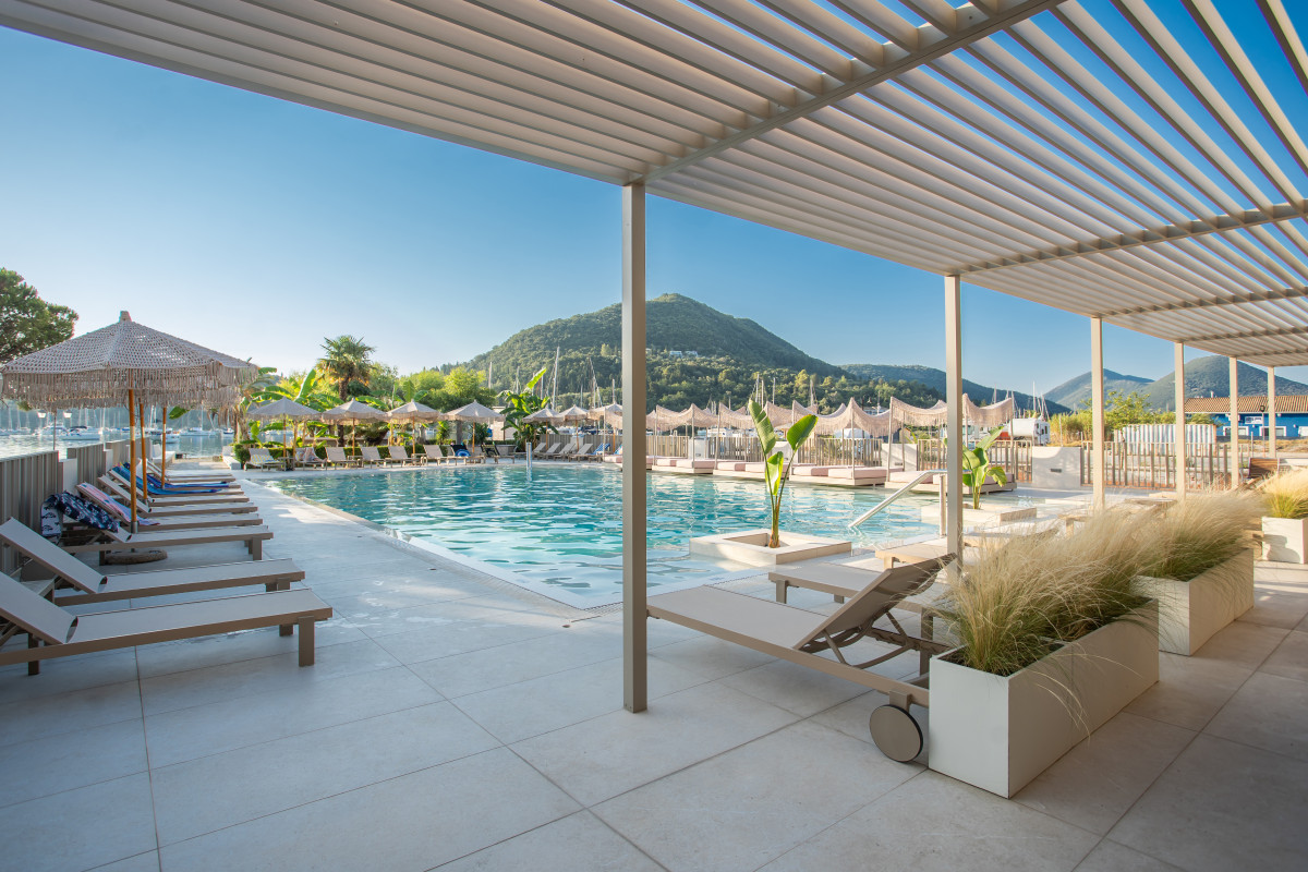 Athos Hotel