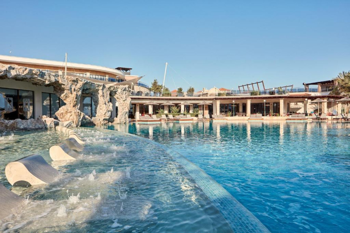 Atlantica Caldera Palace Resort