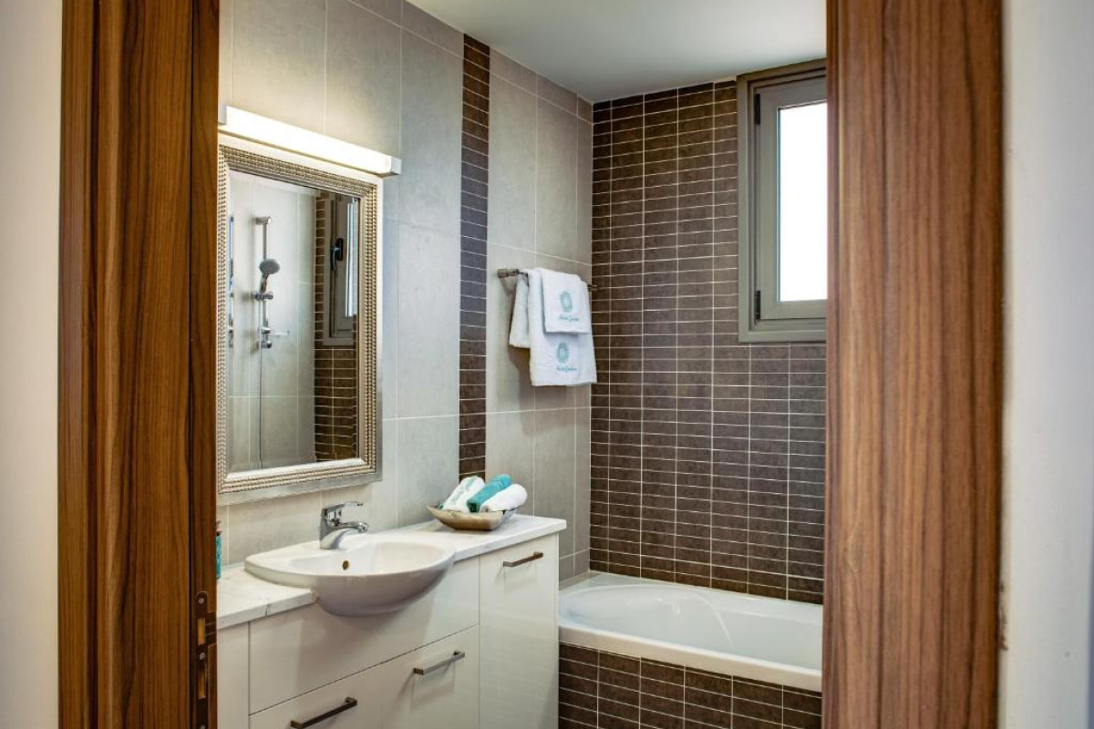 Atlantis Gardens Apartments & Villas