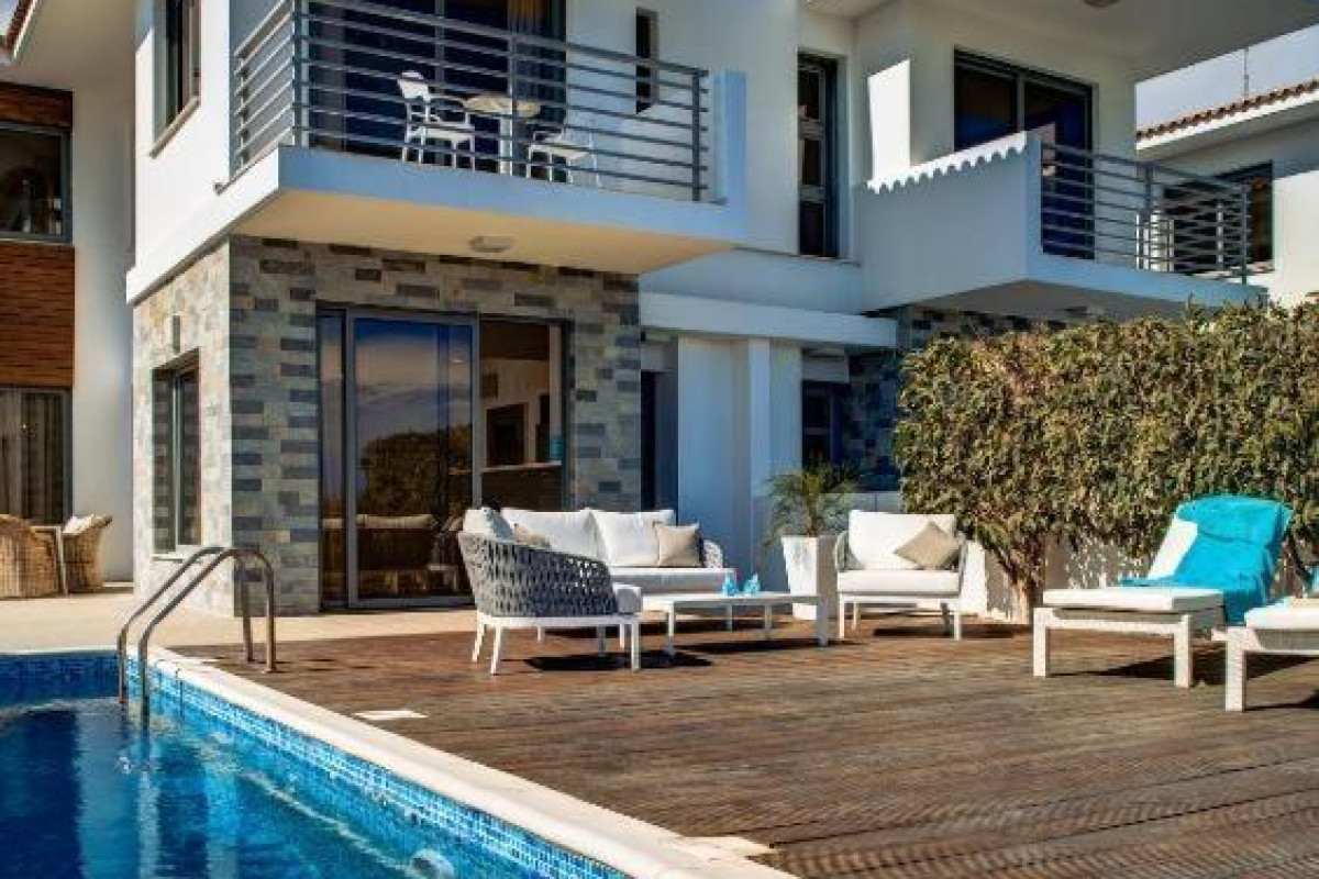 Atlantis Gardens Apartments & Villas