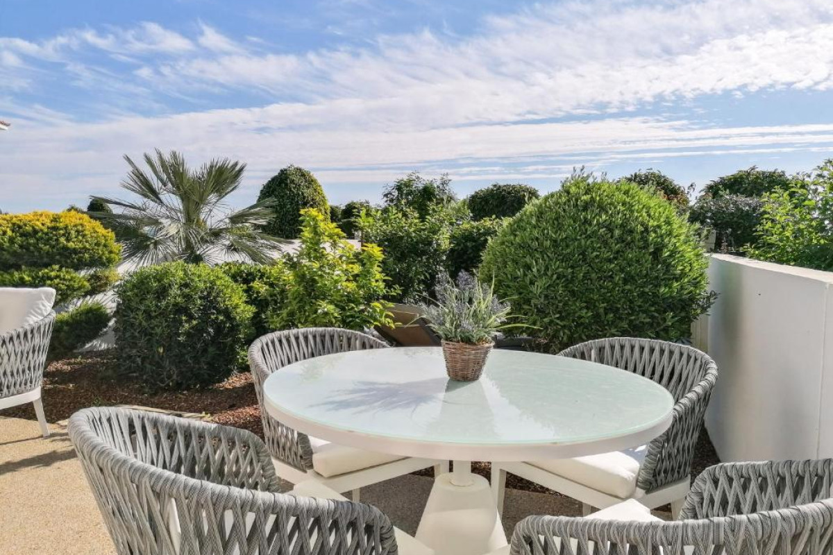 Atlantis Gardens Apartments & Villas