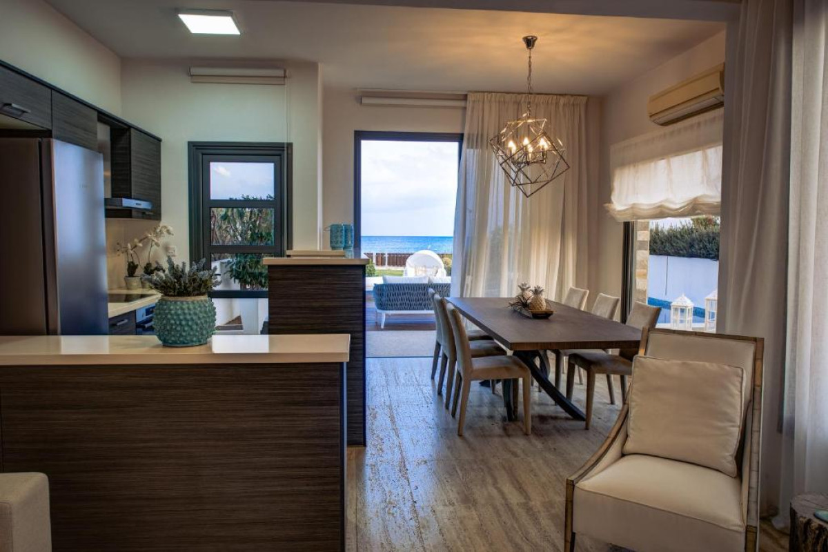 Atlantis Gardens Apartments & Villas