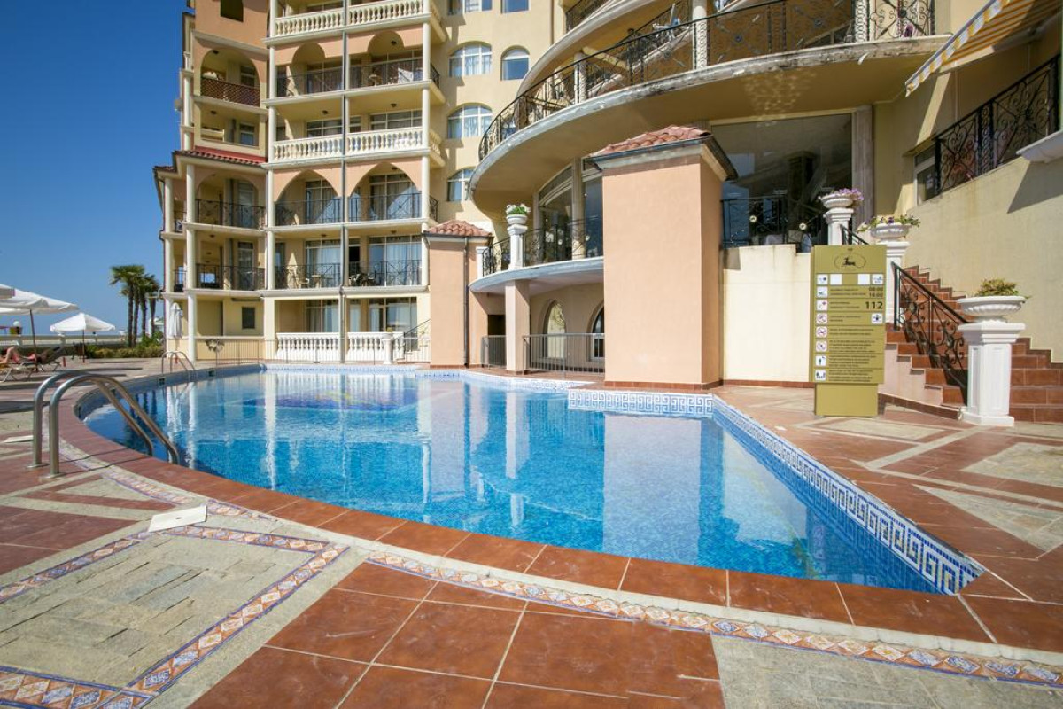 Atrium Beach (Elenite) 3*