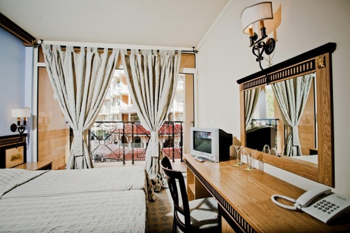 Atrium Beach (Elenite) 3*