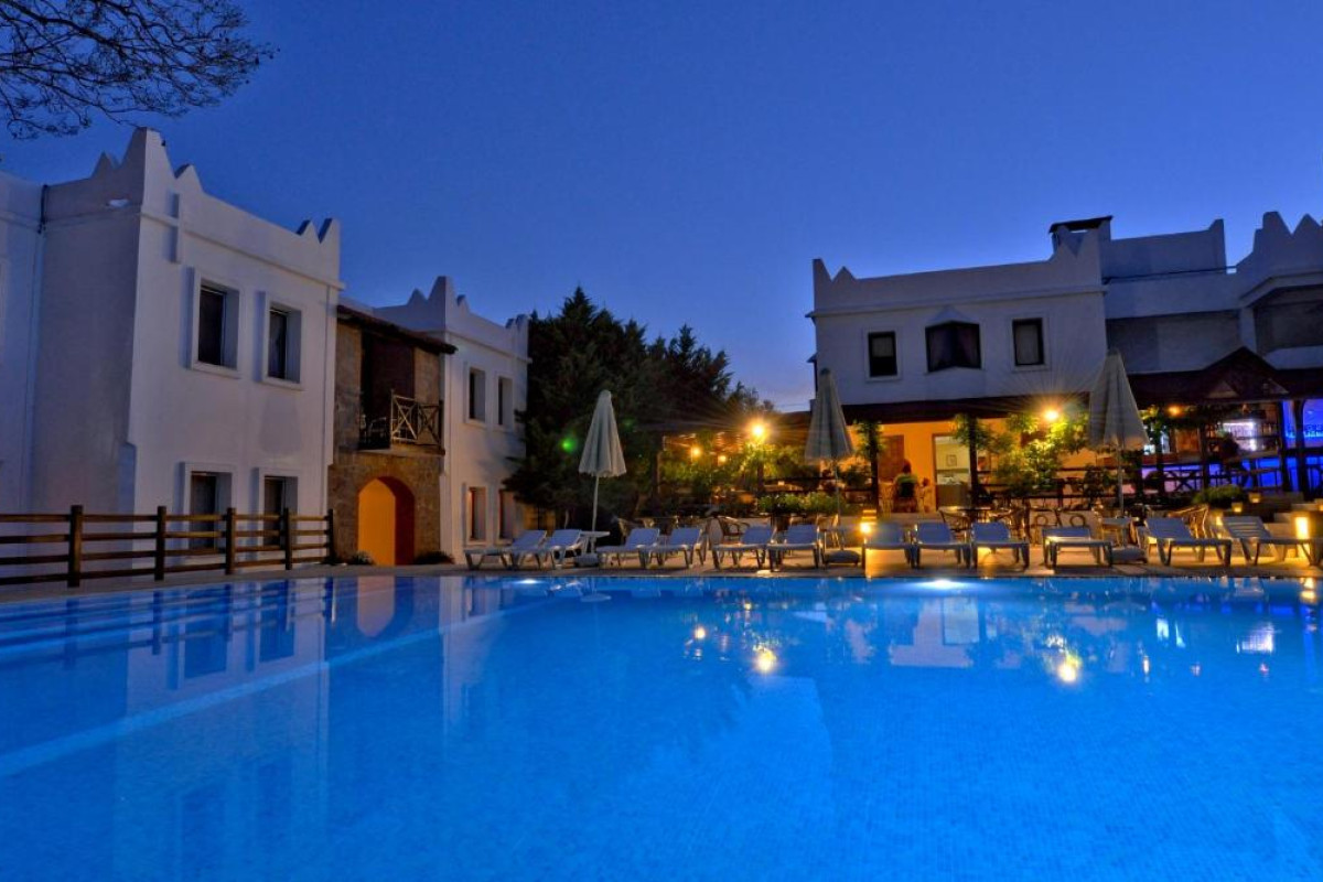 Atrium Hotel