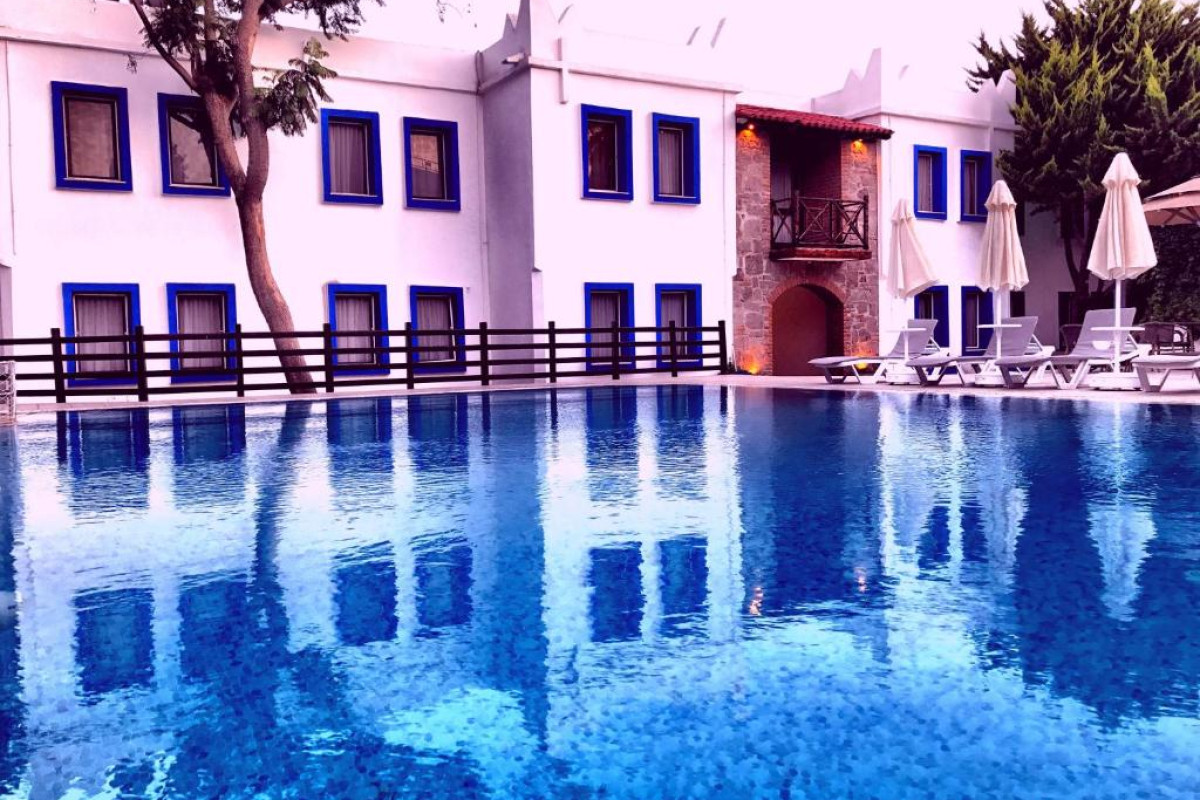Atrium Hotel