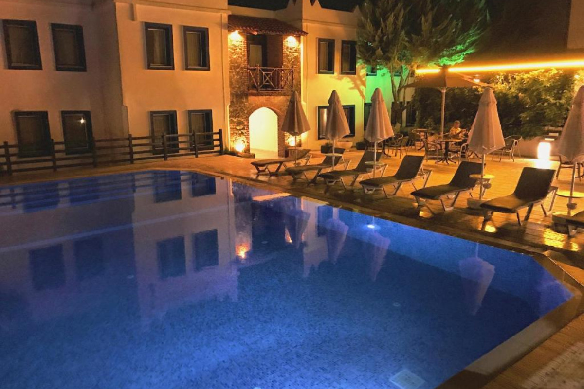 Atrium Hotel