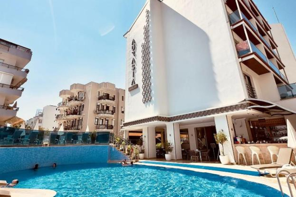 AURASIA DESIGN HOTEL