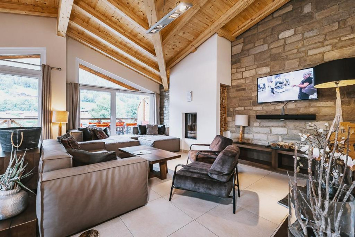 Avenida Mountain Lodges