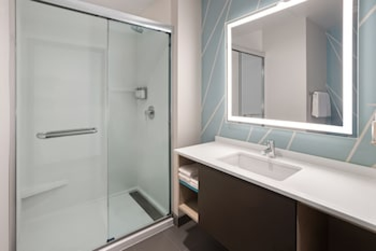 AVID HOTELS BROOKLYN DYKER HEIGHTS
