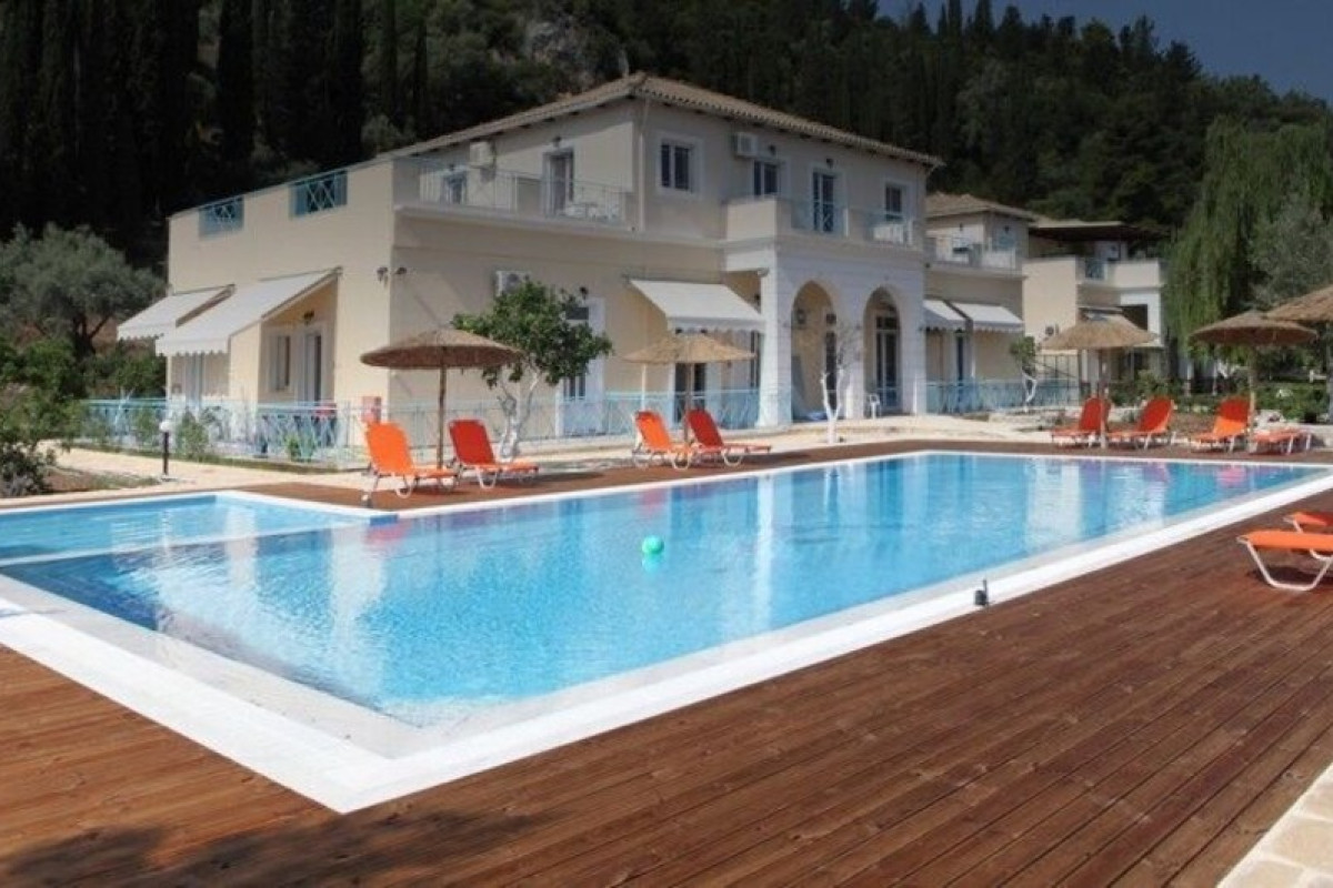 Avra Apartments