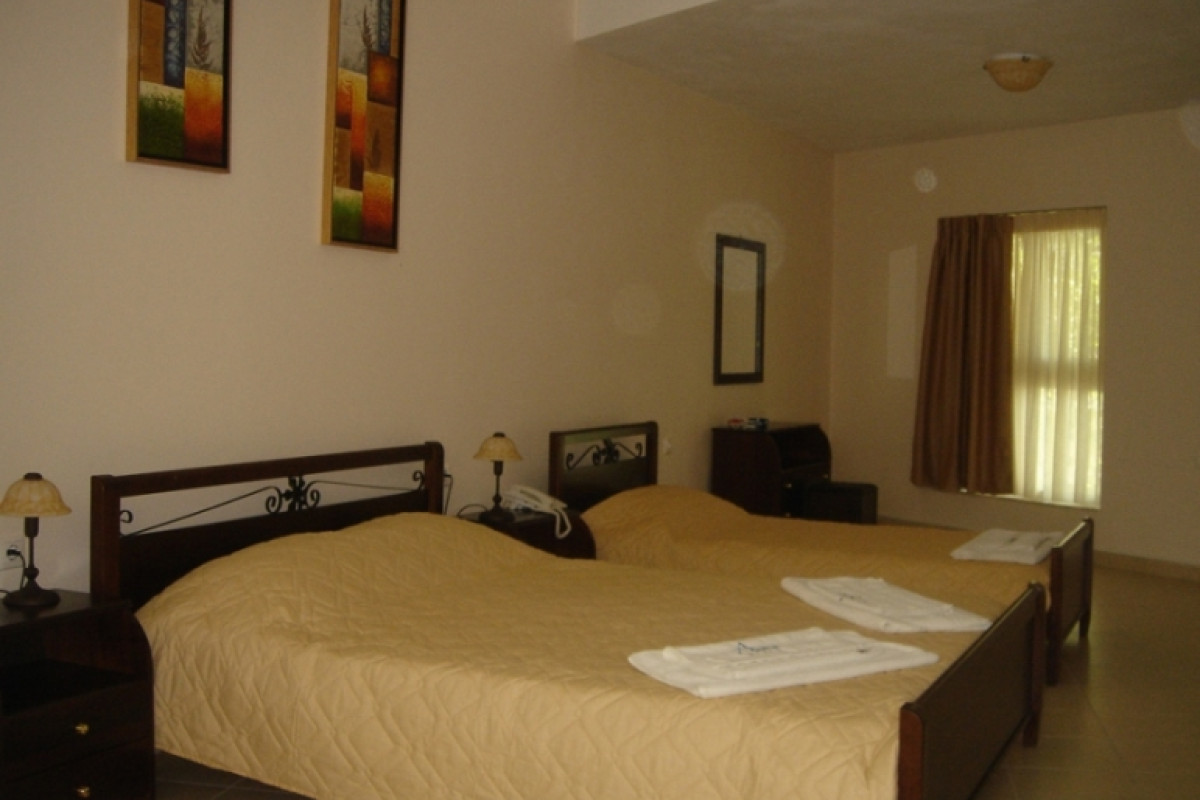 Avra Beach Hotel