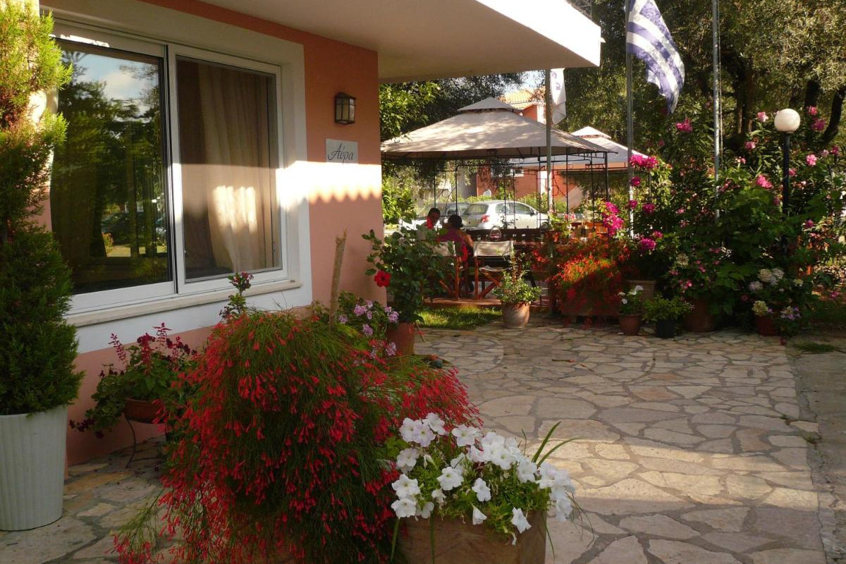 Avra Hotel