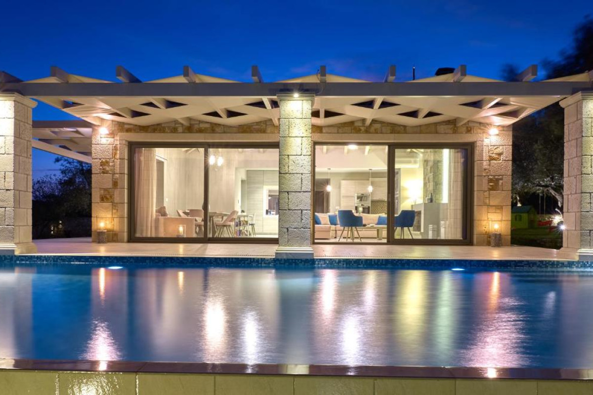 Avra Luxury Villa & Spa