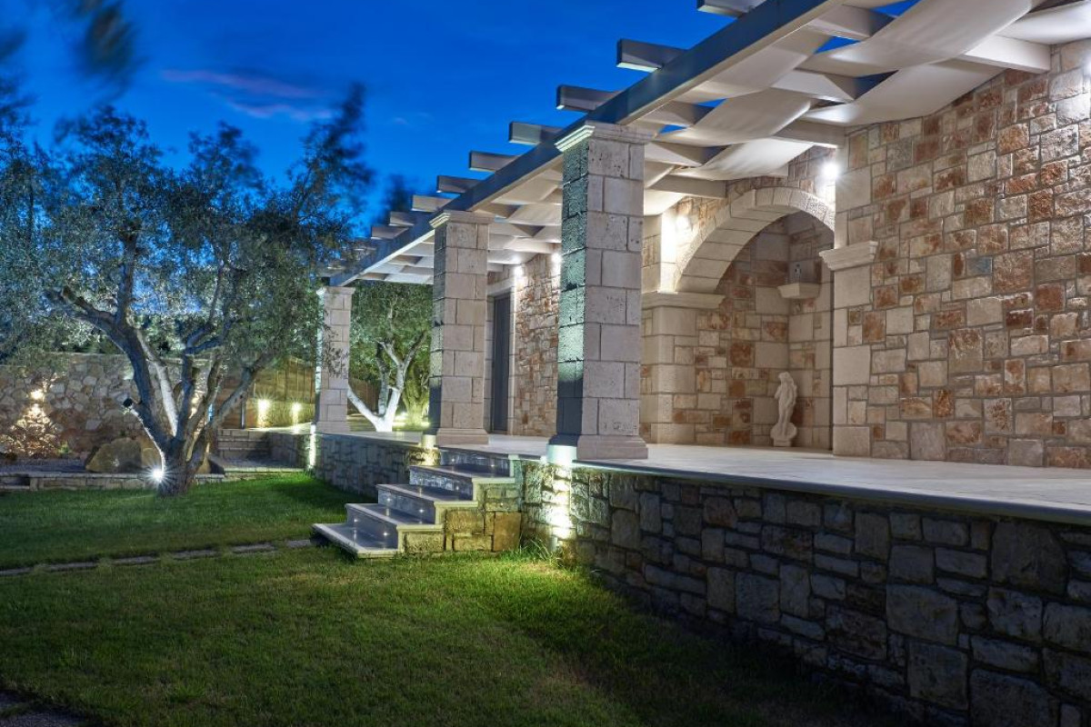 Avra Luxury Villa & Spa