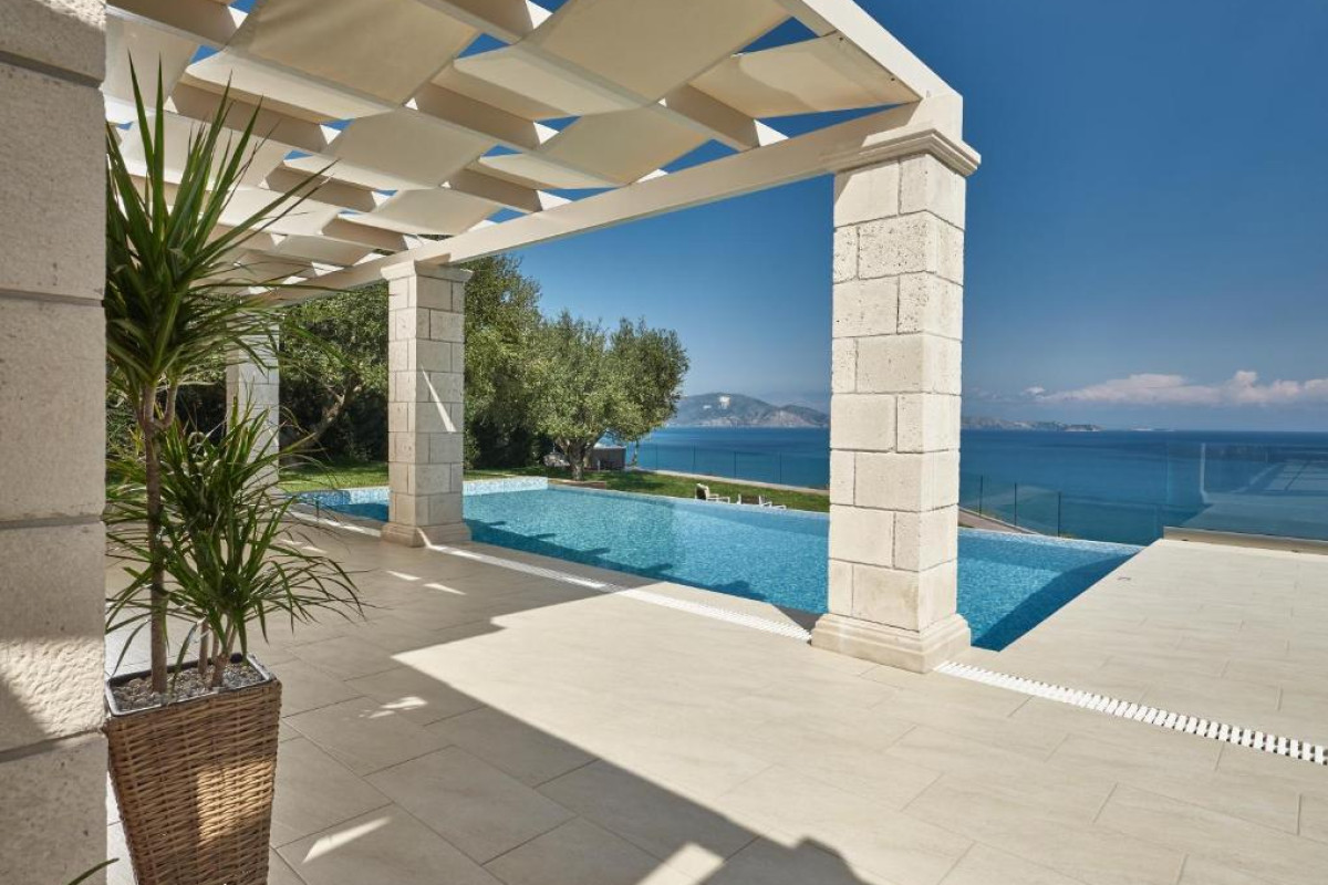 Avra Luxury Villa & Spa