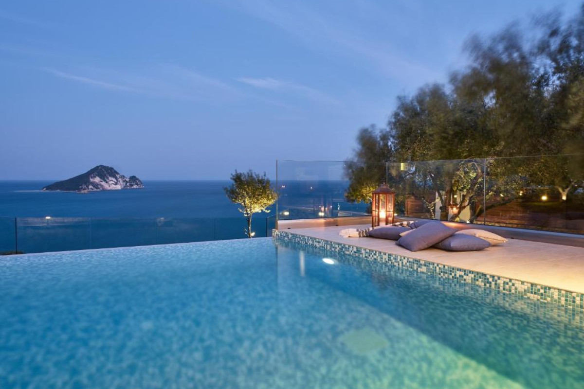 Avra Luxury Villa & Spa