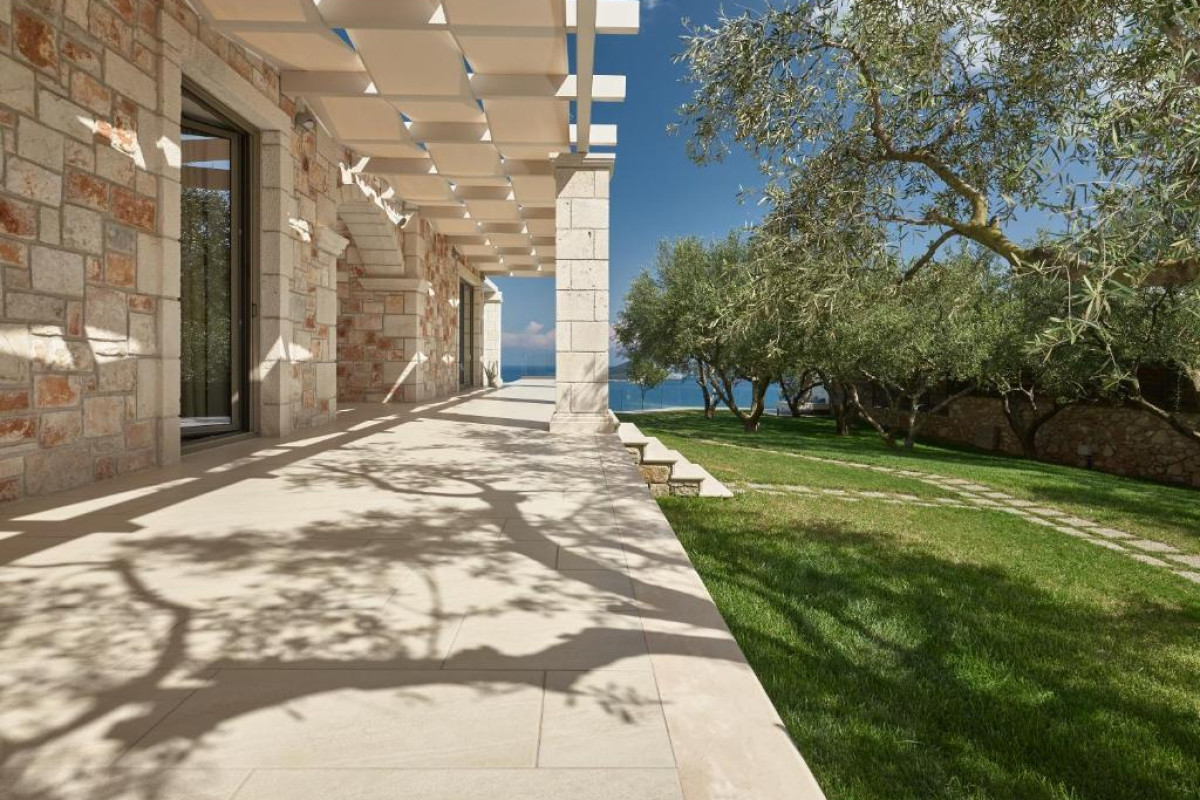 Avra Luxury Villa & Spa