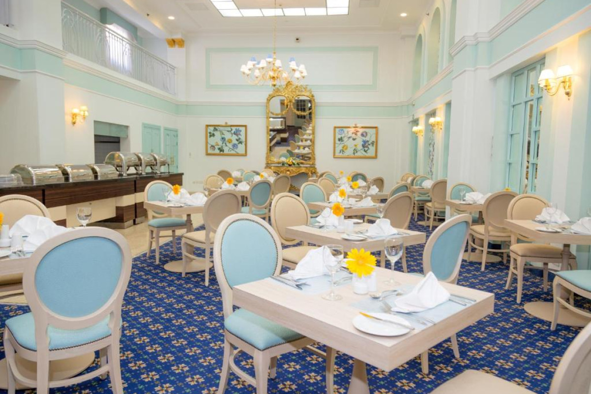 Hotel AX The Victoria