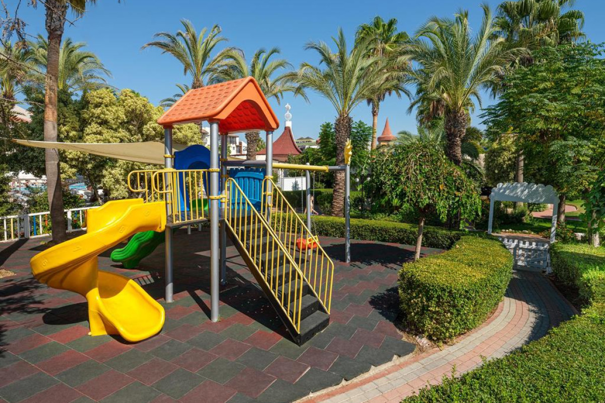 Aydinbey Famous Resort