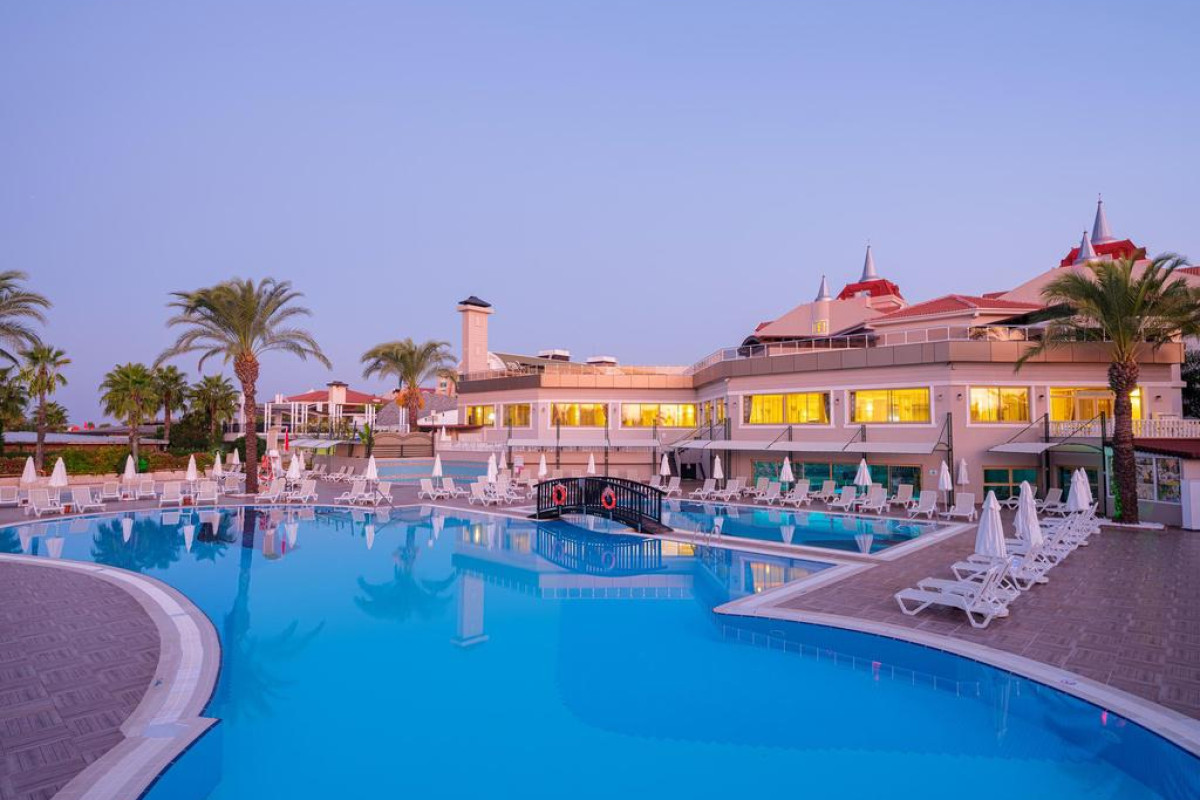 Aydinbey Famous Resort