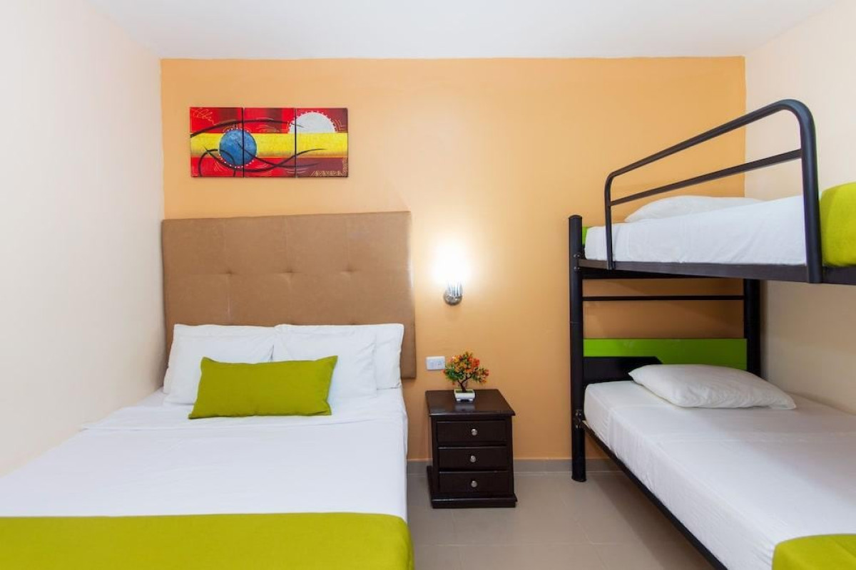 Azuán Suites Hotel By GEH Suites