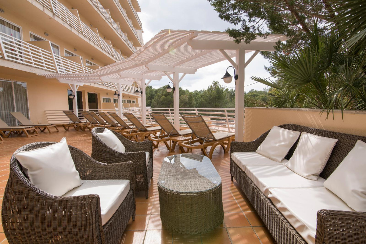 AZULINE HOTEL BAHAMAS Y BAHAMAS II