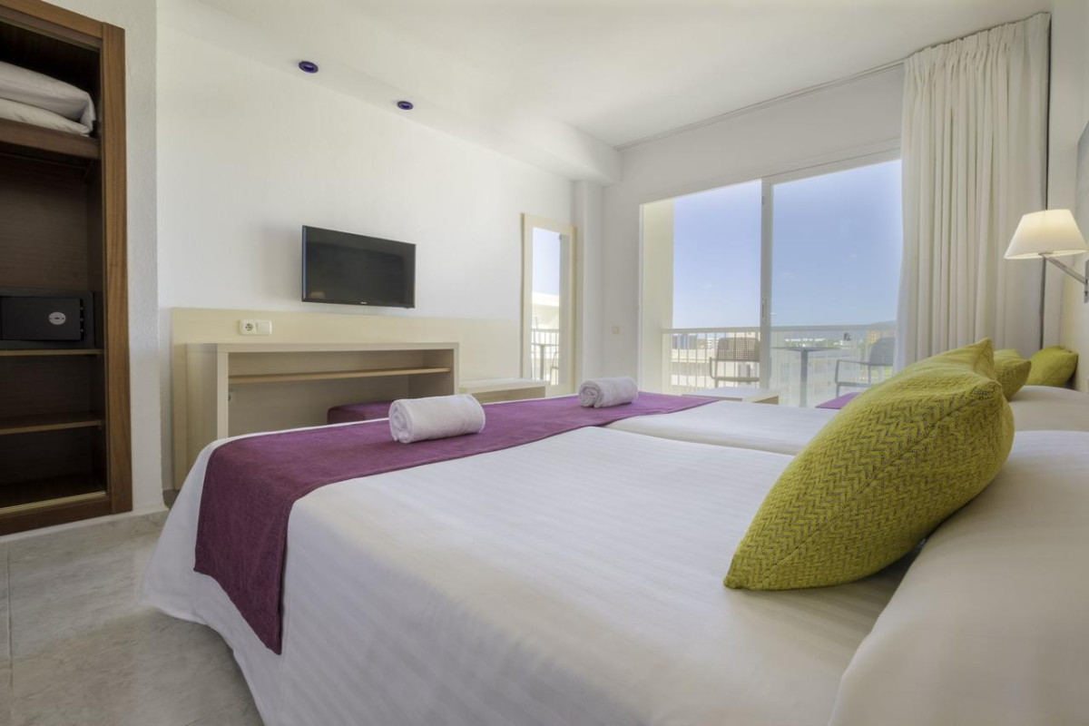 azuLine Hotel Coral Beach