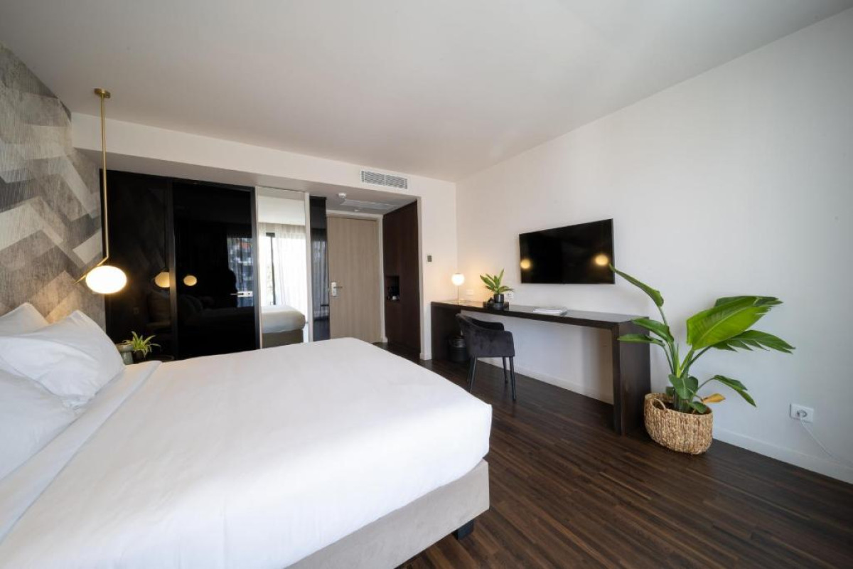 Azur Hotel